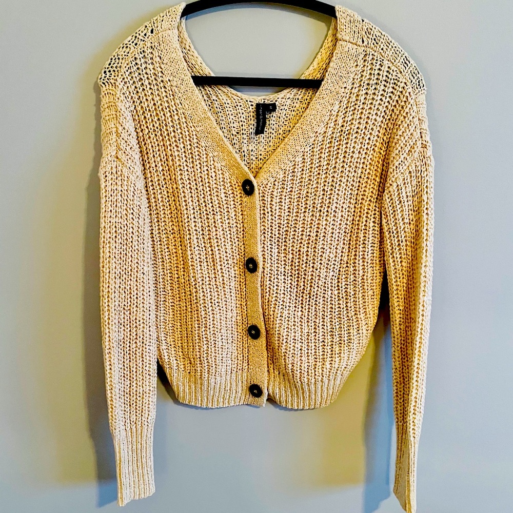 Trendy Crop Knit Sweater